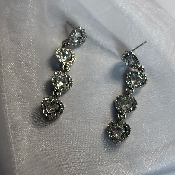Heart Diamond Earrings • Sparkling Romantic Studs ✨ - Picture 2 of 2